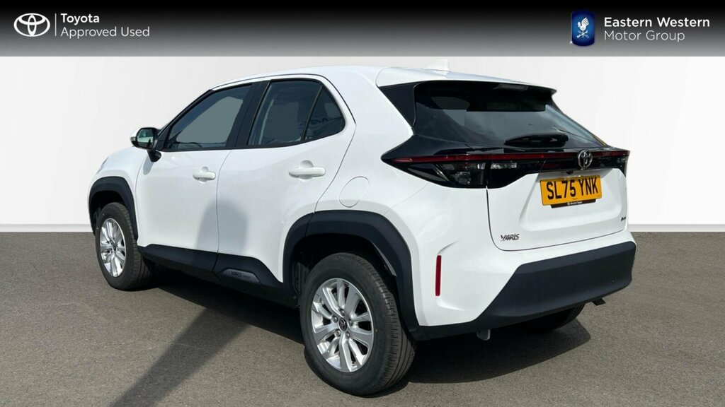 Toyota Yaris Cross 1.5 Vvt-h Design E-cvt Euro 6 Ss SL75YNK White #4