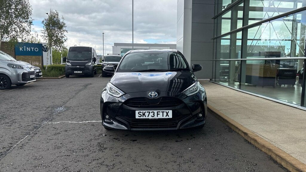 Toyota Yaris 1.5 Vvt-h Design E-cvt Euro 6 Ss SK73FTX Black #2
