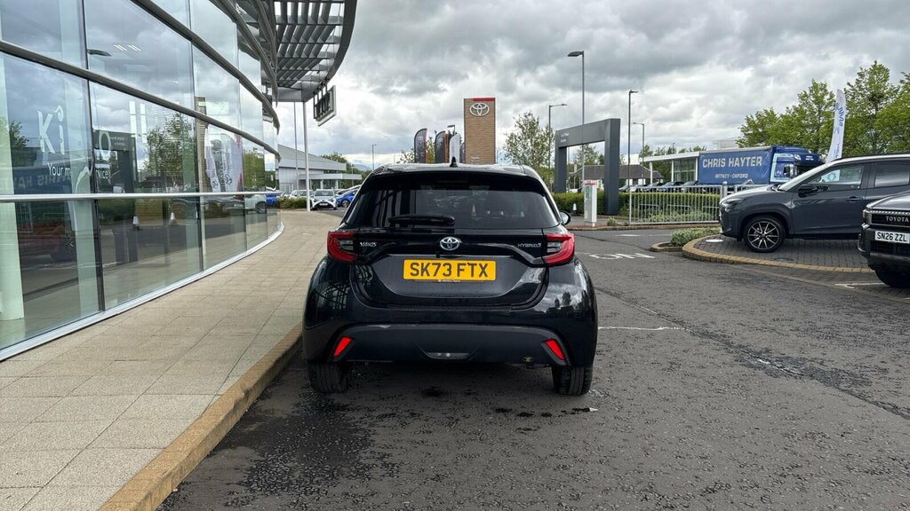 Toyota Yaris 1.5 Vvt-h Design E-cvt Euro 6 Ss SK73FTX Black #6