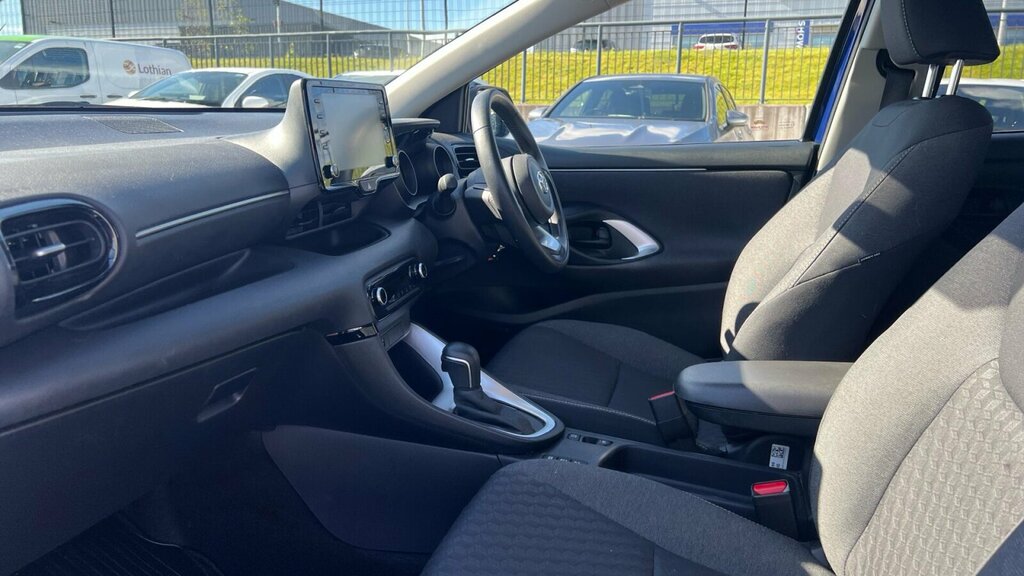 Toyota Yaris 1.5 Vvt-h Design E-cvt Euro 6 Ss SK23XWF Blue #5
