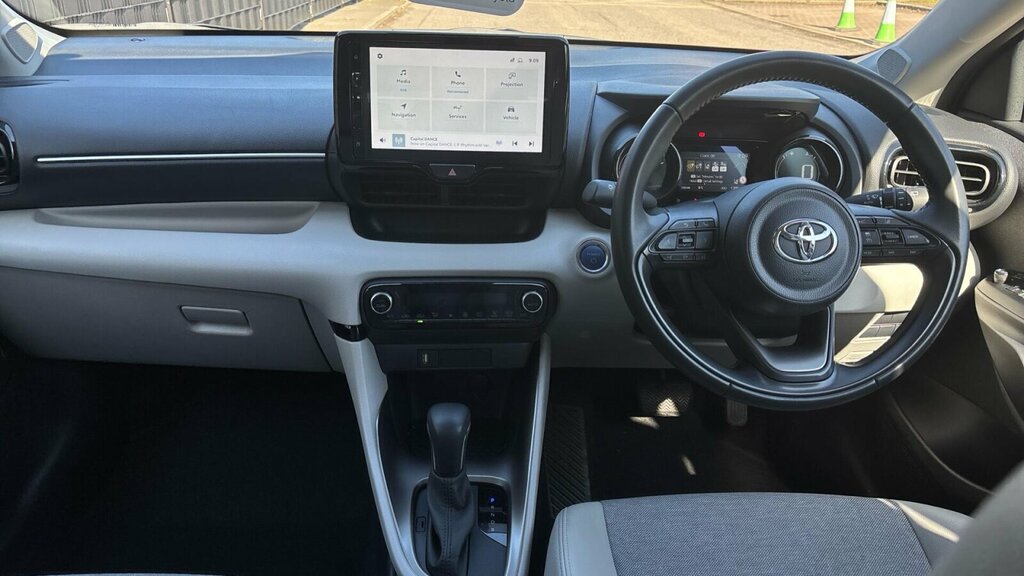 Toyota Yaris 1.5 Vvt-h Excel E-cvt Euro 6 Ss BG23OFT White #6