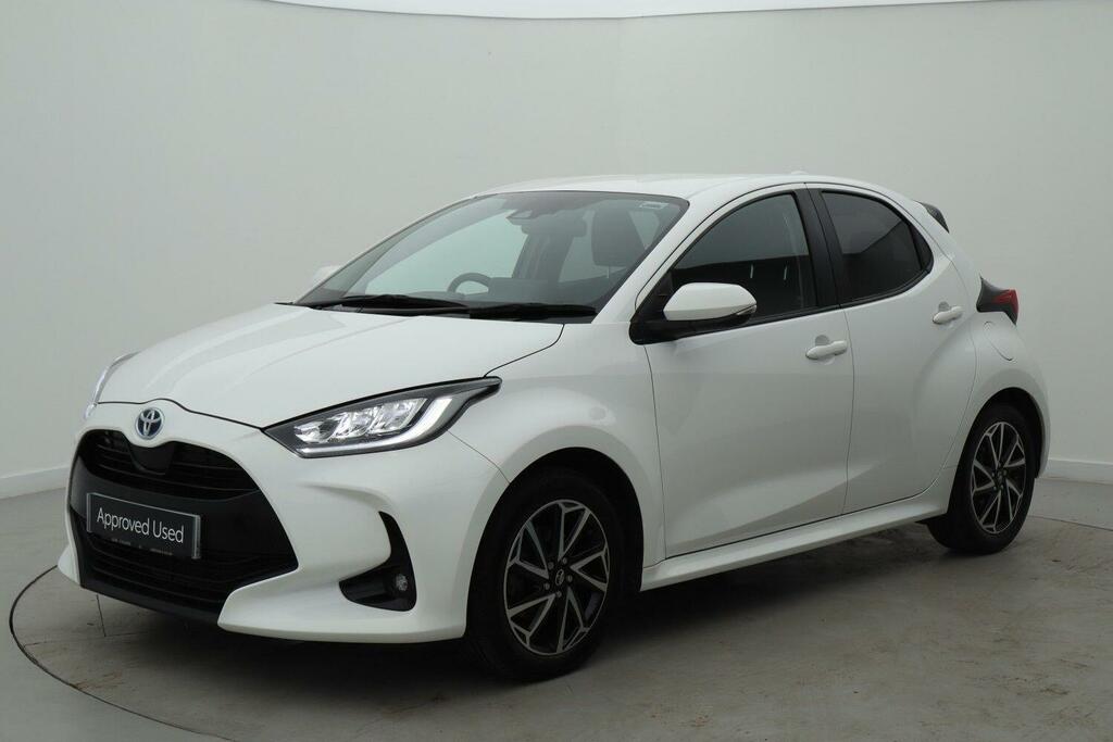 Toyota Yaris 1.5 Vvt-h Design Hatchback Hybrid E-cvt SL72PVA White #3
