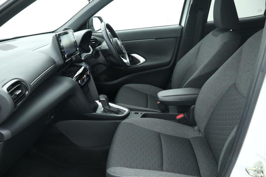 Toyota Yaris Cross 1.5 Vvt-h Design Suv Hybrid E-cvt Euro White #5