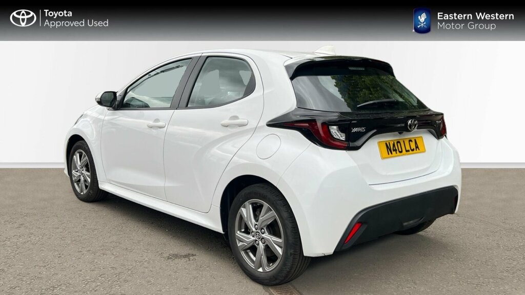 Toyota Yaris 1.5 Vvt-h Icon E-cvt Euro 6 Ss SL74ZWC White #4