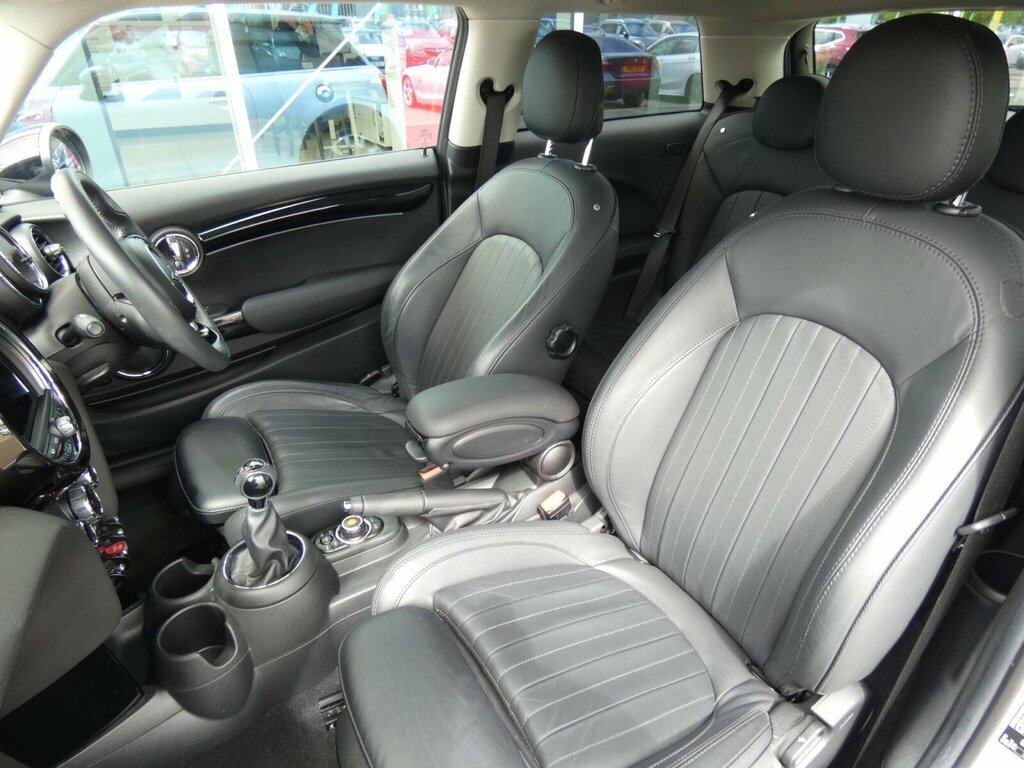 Mini Hatch 2.0 Cooper S Exclusive II YE19PYX Silver #2