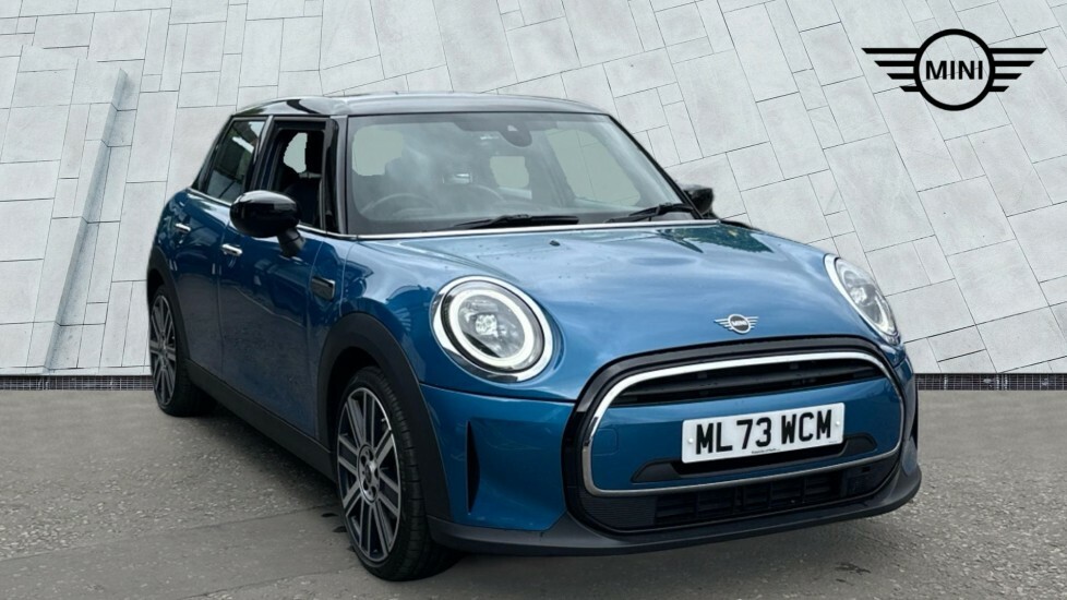 Mini Hatch 5-Door Hatch Cooper Exclusive Blue