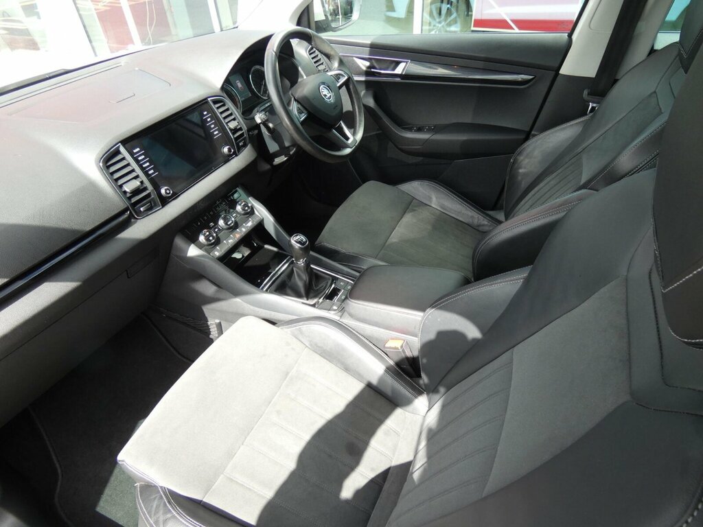 Skoda Karoq 1.6 Tdi Se L Euro 6 Ss White #2