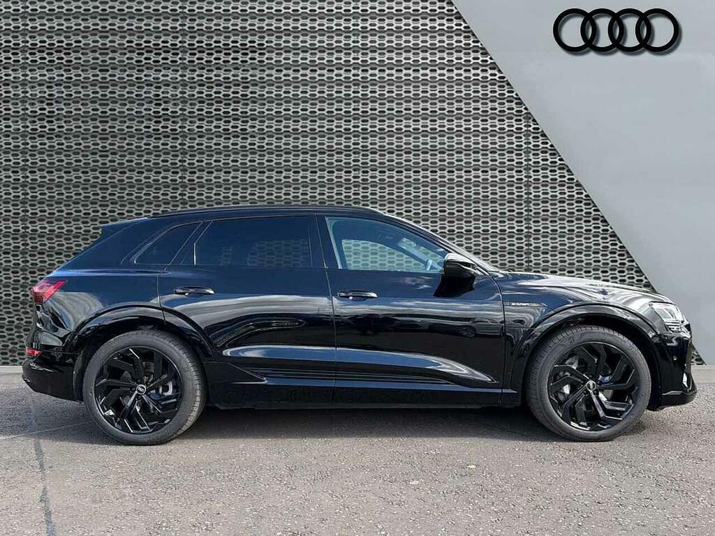 Audi E-tron Black Edition 55 Quattro 300,00 Kw Black #4