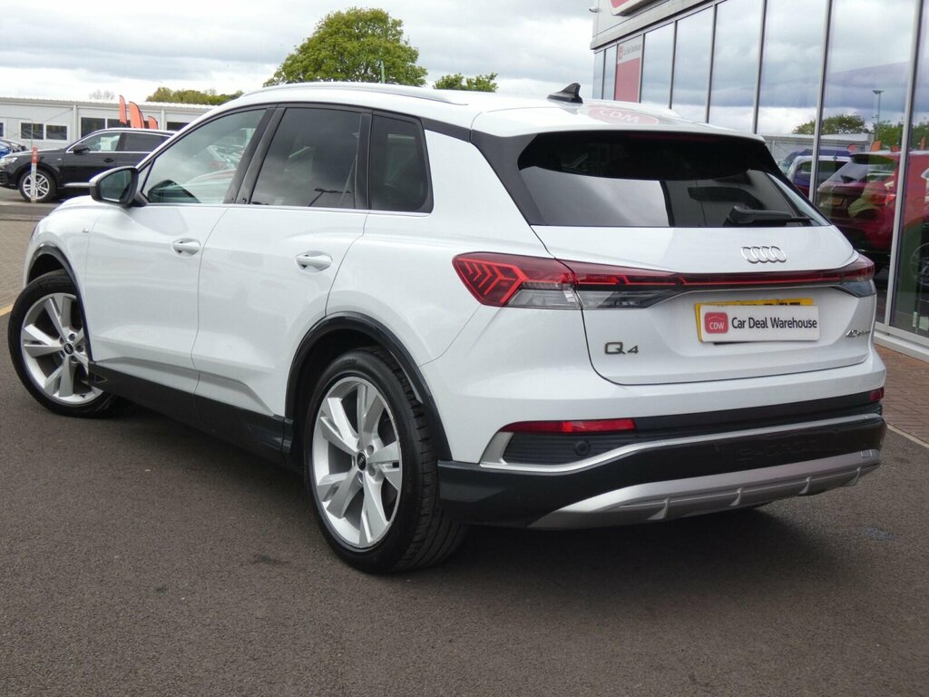 Audi Q4 E Tron 40 S Line 82Kwh SK71BTZ White #3