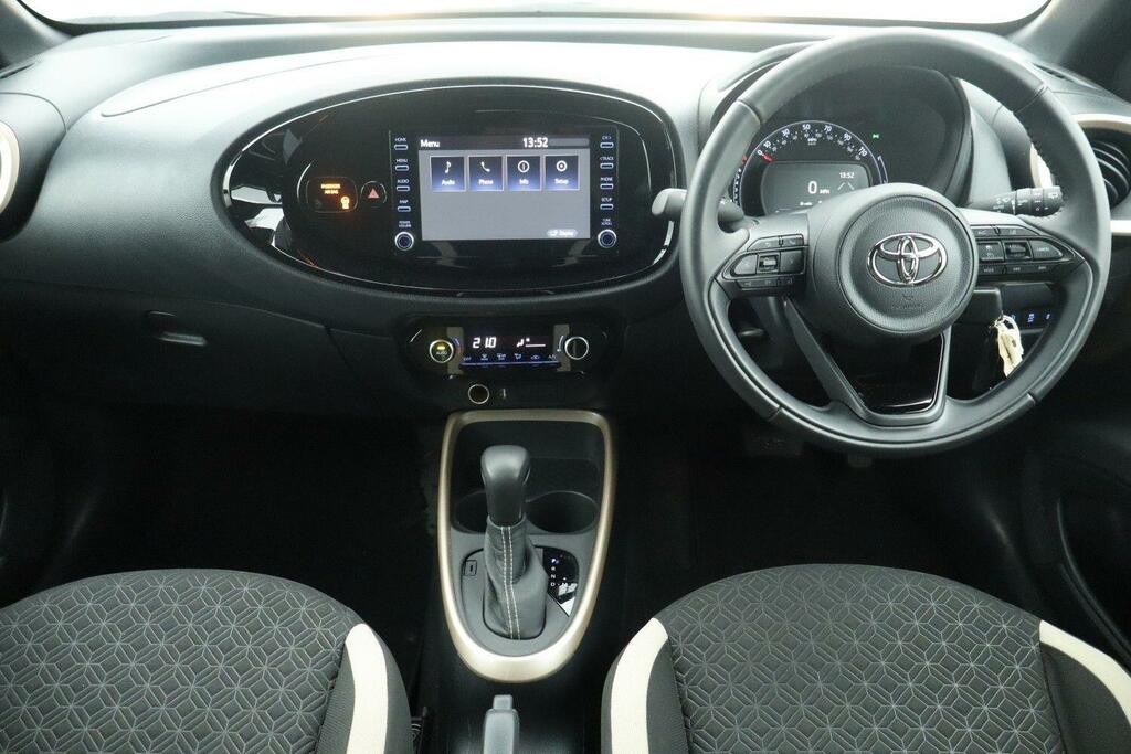 Toyota Aygo X 1.0 Vvt-i Edge Hatchback X-shift Euro 6 SO72VBJ Beige #6