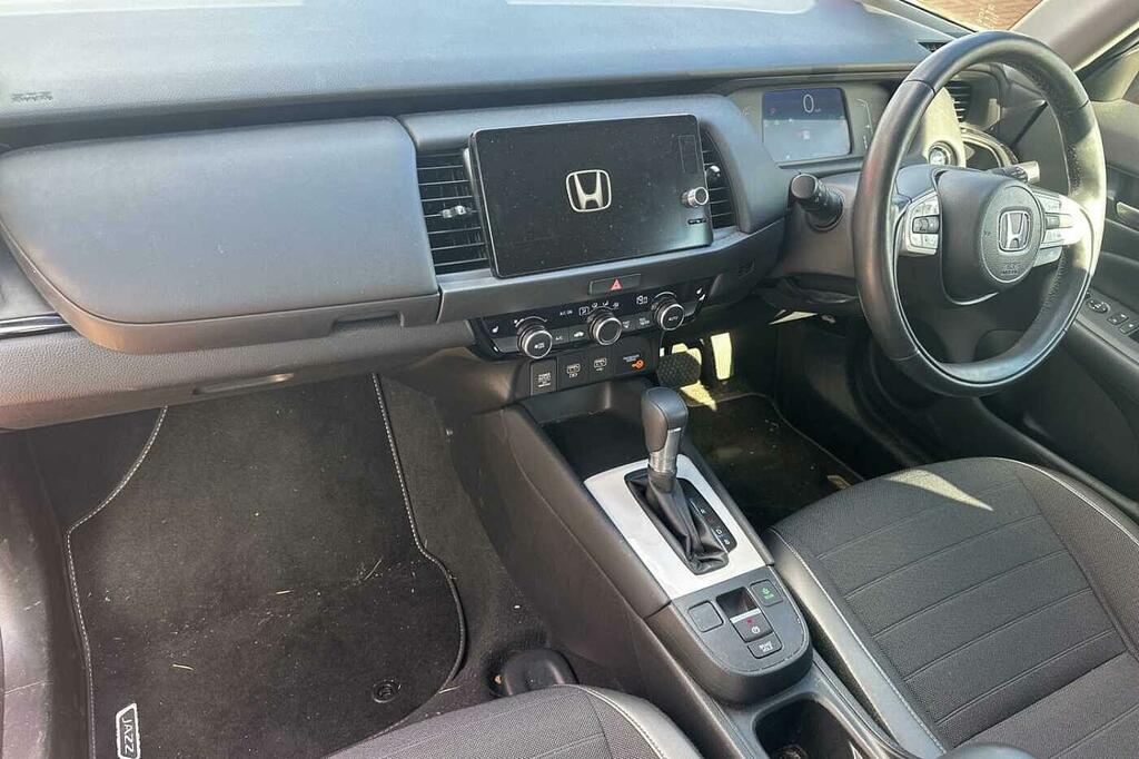 Honda Jazz 1.5 I-mmd Hybrid Crosstar Advance Ecvt SR23OGH Red #2