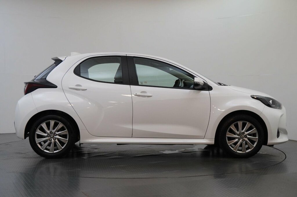 Toyota Yaris 1.5 Vvt-h Icon E-cvt Euro 6 Ss SK24FPG White #6