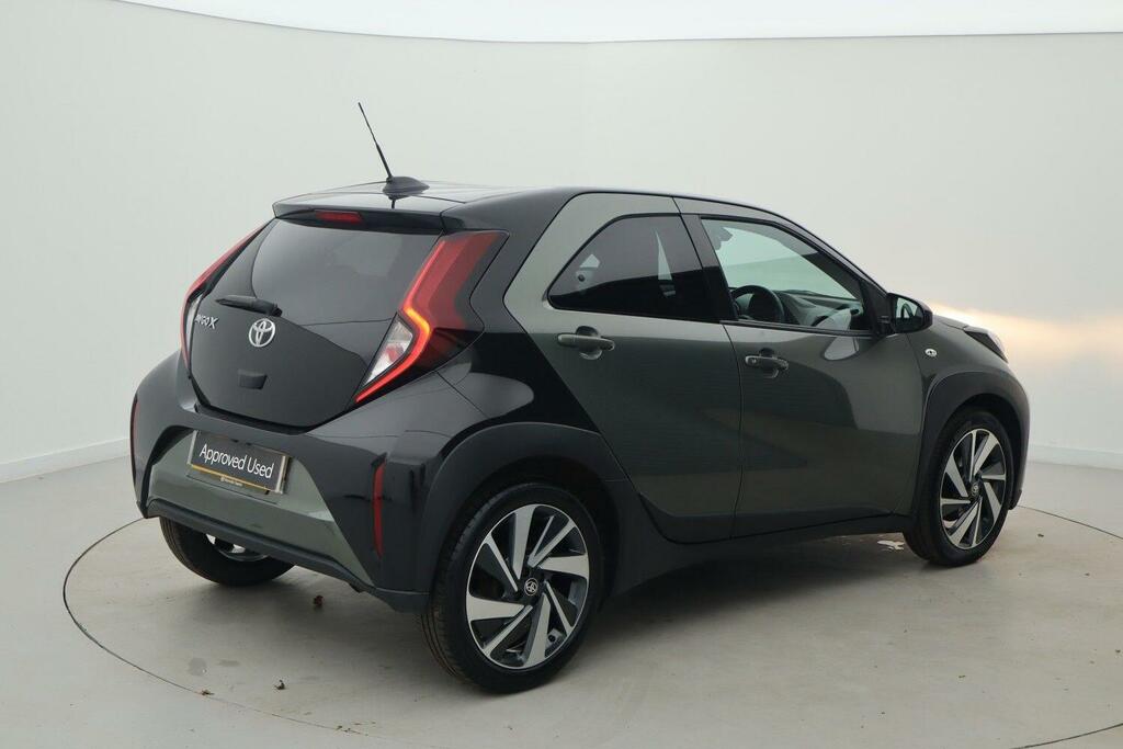 Toyota Aygo X 1.0 Vvt-i Edge Hatchback Euro 6 ST23EWW Green #2