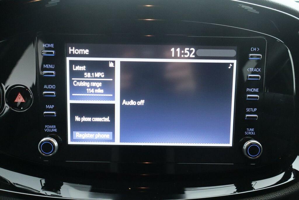 Toyota Aygo X 1.0 Vvt-i Edge Hatchback Euro 6 ST23EWW Green #6
