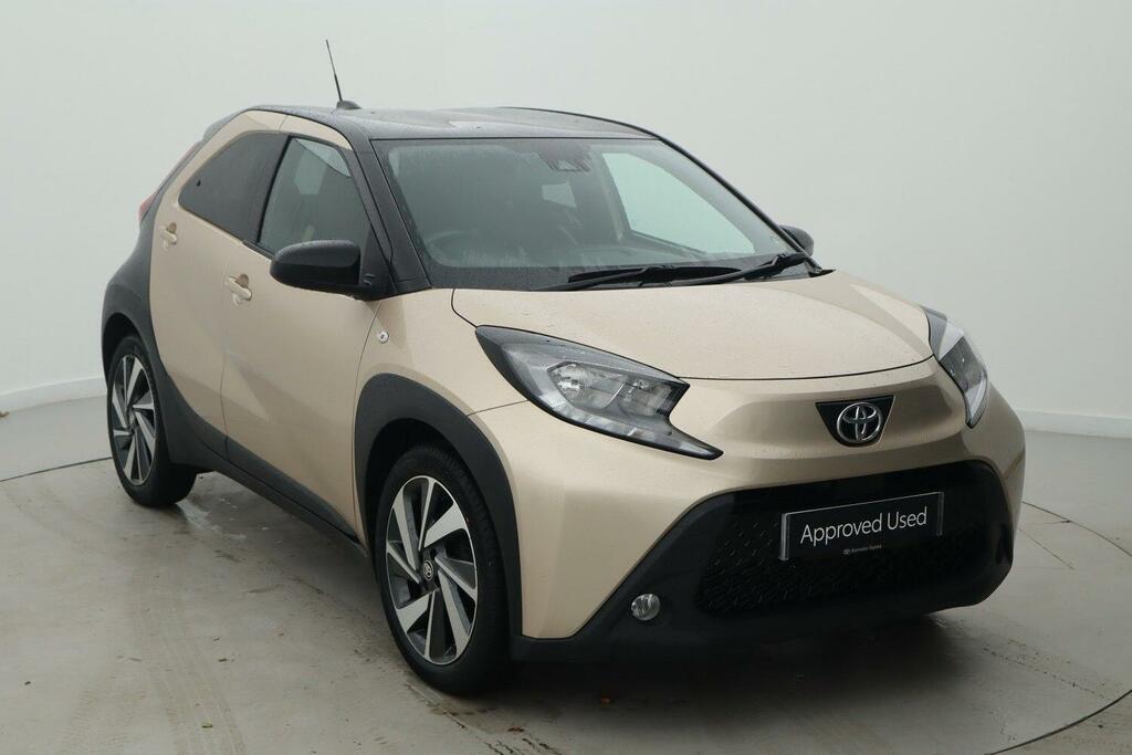 Toyota Aygo X 1.0 Vvt-i Edge Hatchback Euro 6 Beige