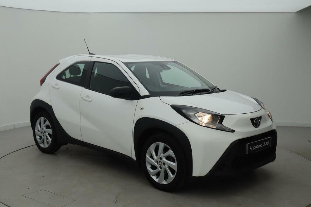 Toyota Aygo X 1.0 Vvt-i Pure Hatchback Euro 6 White