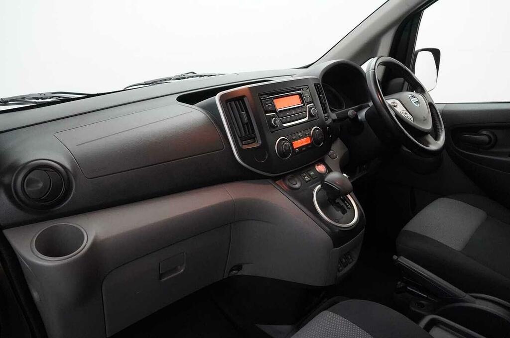 Nissan e-NV200 40Kw Visia With 7 Seats And Heat Pack Upgrade Black #2