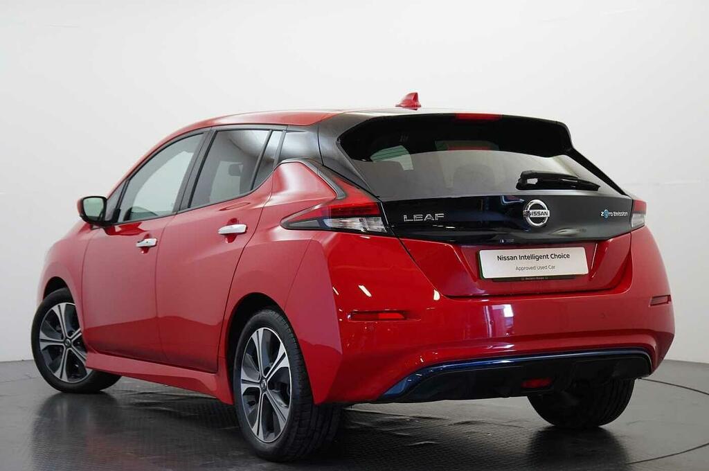 Nissan Leaf 40Kw Tekna With Bose Audio And Pro Pilot Tech Red #3