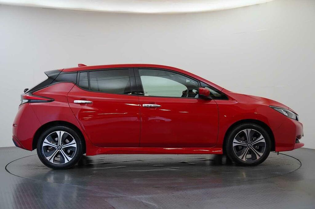 Nissan Leaf 40Kw Tekna With Bose Audio And Pro Pilot Tech Red #6