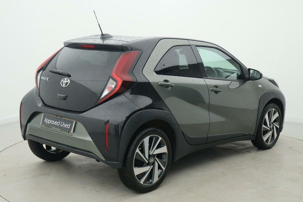 Toyota Aygo X 1.0 Vvt-i Edge Hatchback Euro 6 SP72XAL Green #2