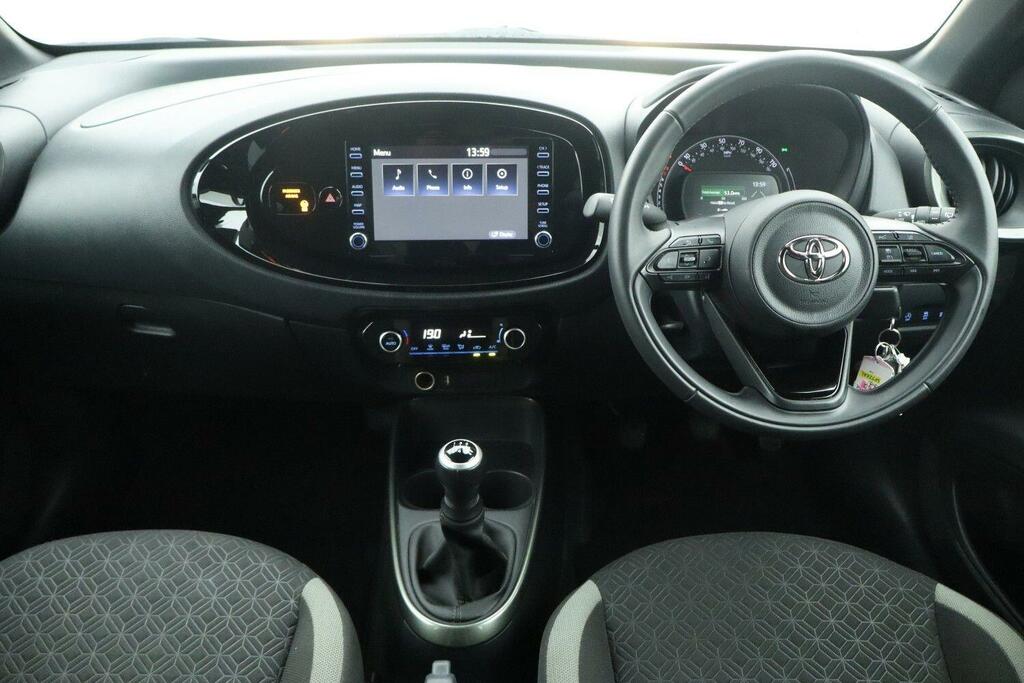 Toyota Aygo X 1.0 Vvt-i Edge Hatchback Euro 6 SP72XAL Green #6