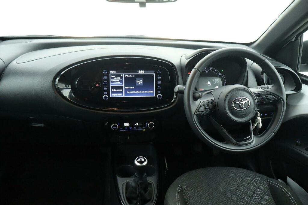 Toyota Aygo X 1.0 Vvt-i Edge Hatchback Euro 6 ST23ORO White #6