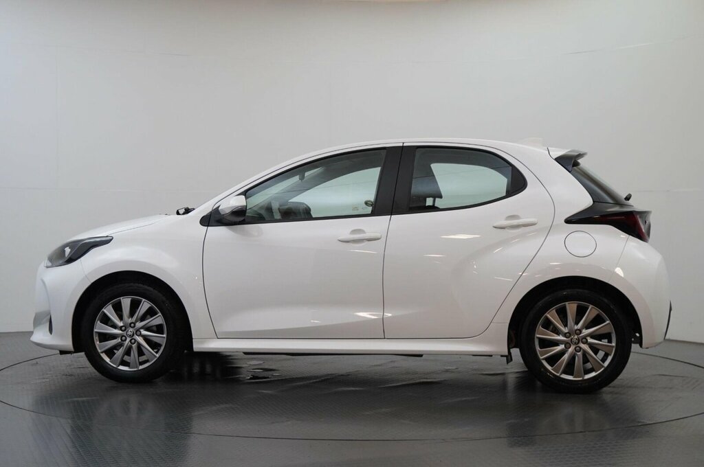 Toyota Yaris 1.5 Vvt-h Icon E-cvt Euro 6 Ss SL73WYH White #4