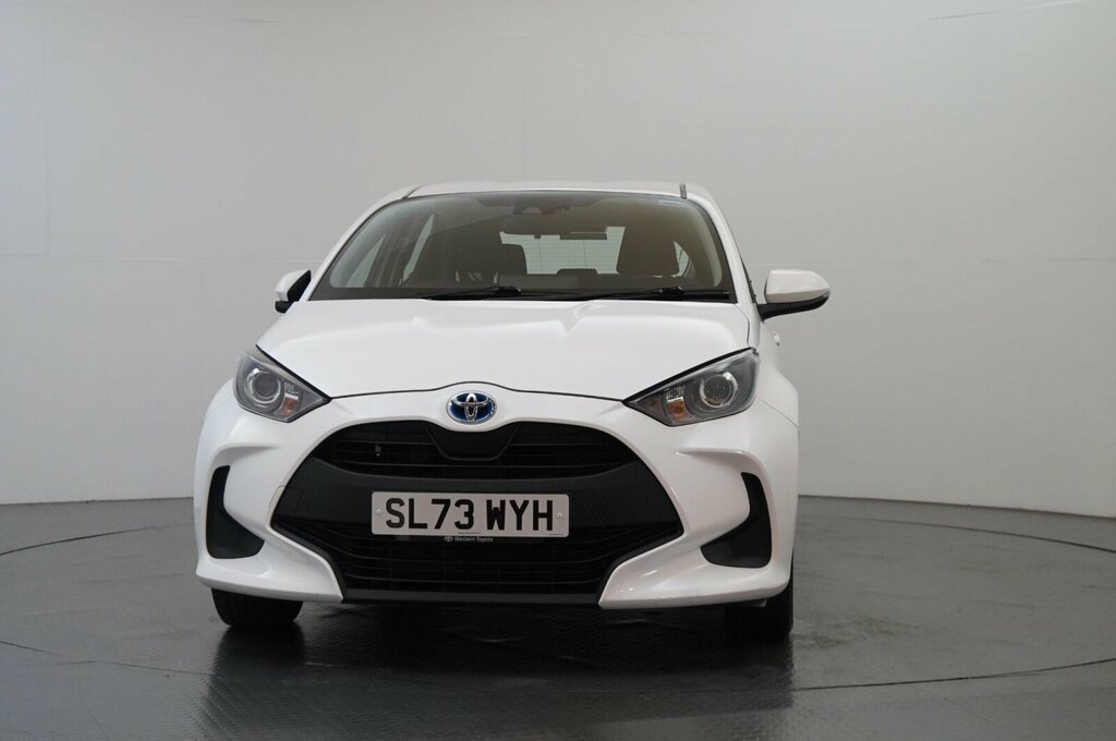 Toyota Yaris 1.5 Vvt-h Icon E-cvt Euro 6 Ss SL73WYH White #2