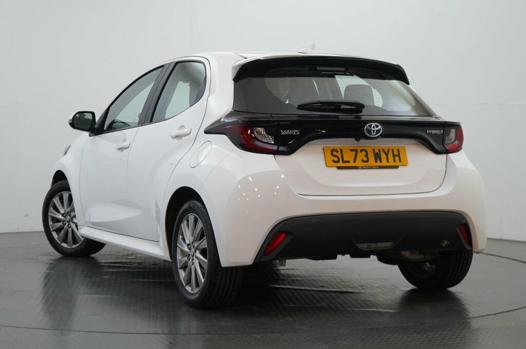 Toyota Yaris 1.5 Vvt-h Icon E-cvt Euro 6 Ss SL73WYH White #3