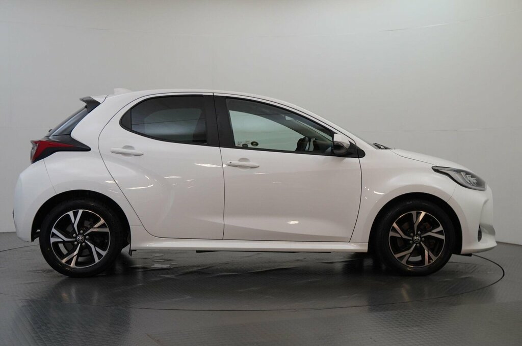 Toyota Yaris 1.5 Vvt-h Design E-cvt Euro 6 Ss SL24LYO White #5