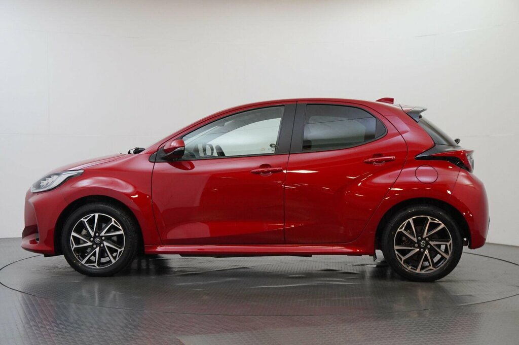 Toyota Yaris 1.5 Vvt-h Design E-cvt Euro 6 Ss SM73HGD Red #4