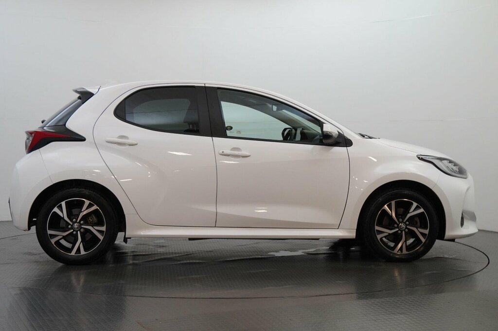 Toyota Yaris 1.5 Vvt-h Design E-cvt Euro 6 Ss SM24VXV White #6