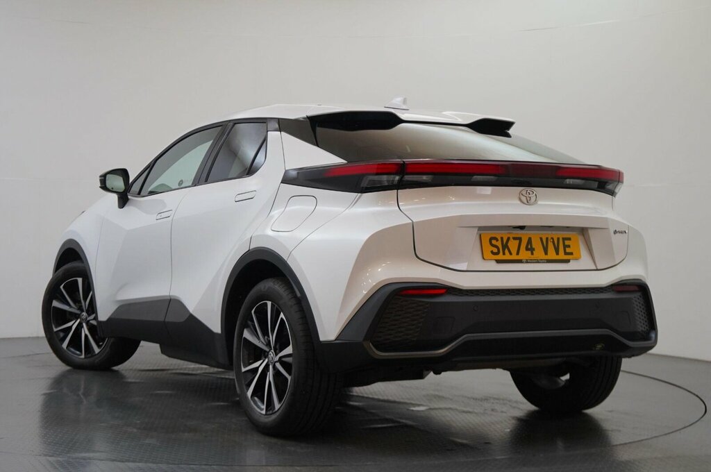 Toyota C-Hr 2.0 Vvt 13.6Kwh Design Cvt Euro 6 Ss SK74VVE White #3