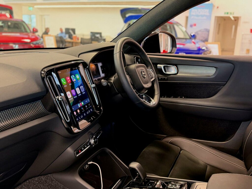 Volvo XC40 2.0 B3 Mhev Plus Dark Dct Euro 6 Ss ST74ZVZ Black #5