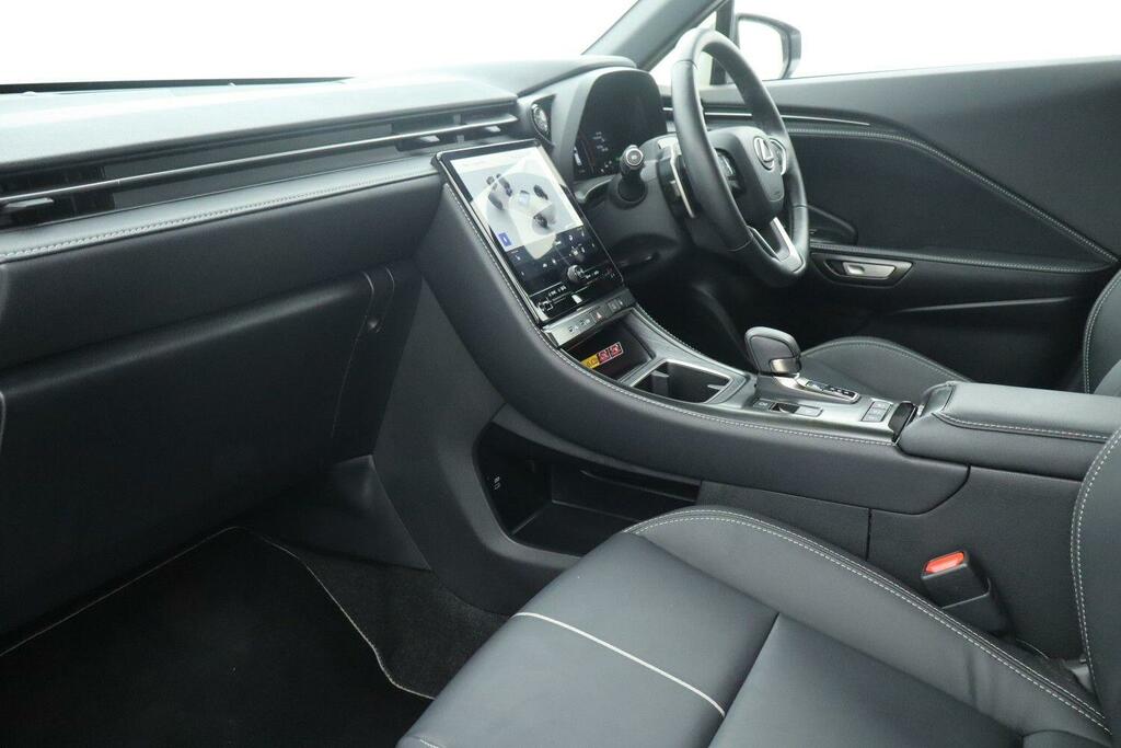 Lexus LBX 1.5 Vvt-ie Takumi E-cvt Euro 6 Ss ST74OKF Silver #5