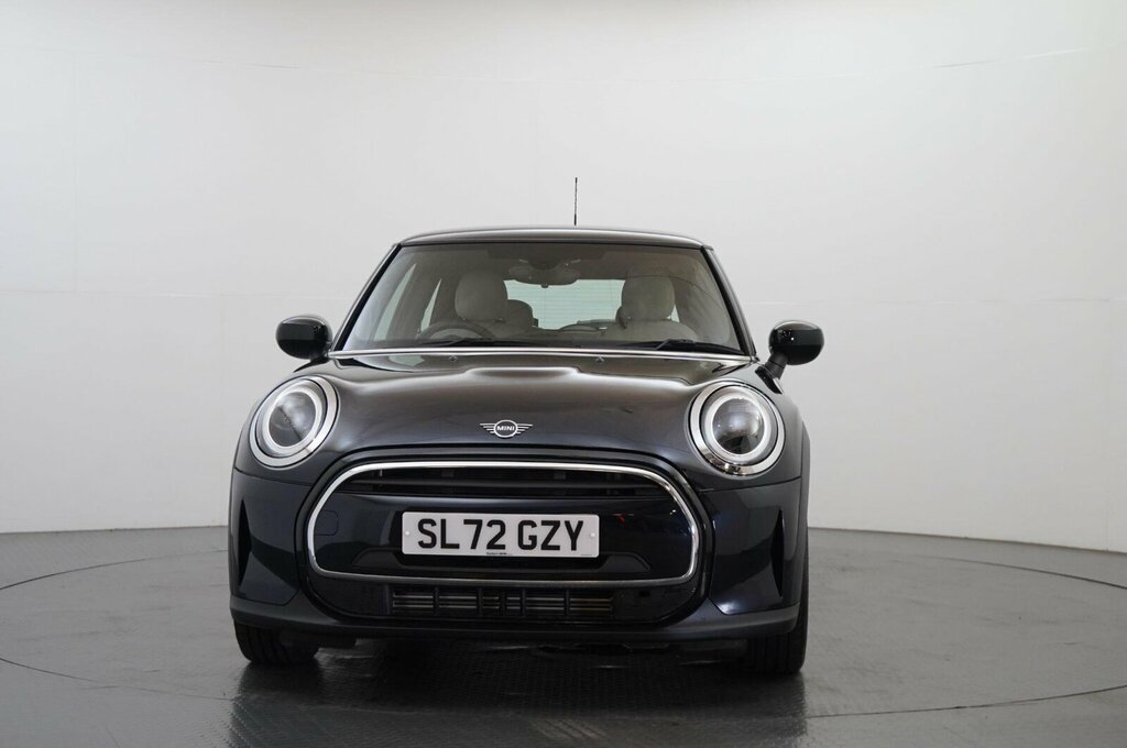 Mini Hatch 1.5 Cooper Exclusive Hatchback Steptron Black #2