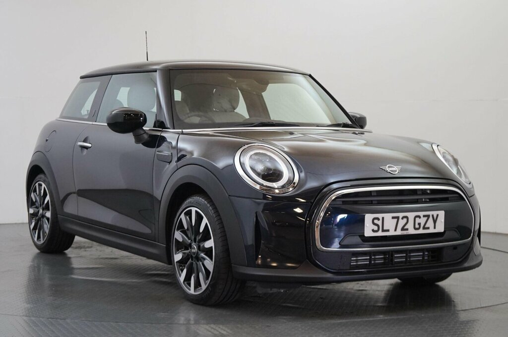 Mini Hatch 1.5 Cooper Exclusive Hatchback Steptron Black