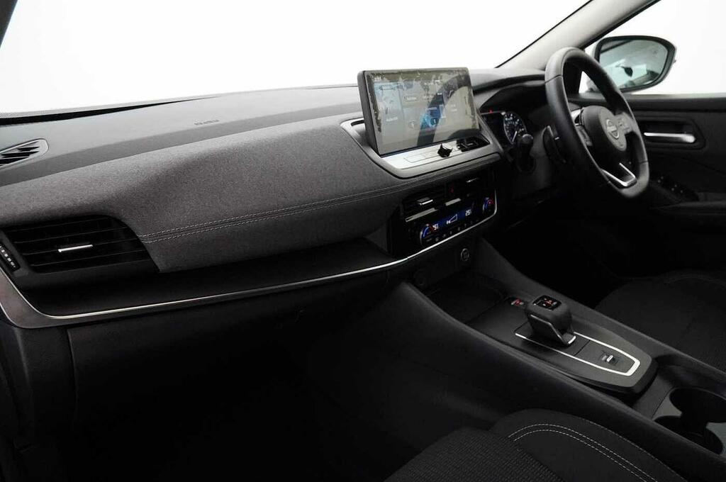 Nissan Qashqai 1.3 Dig-t Mh 158 Acenta Premium X-tronic With Black #2