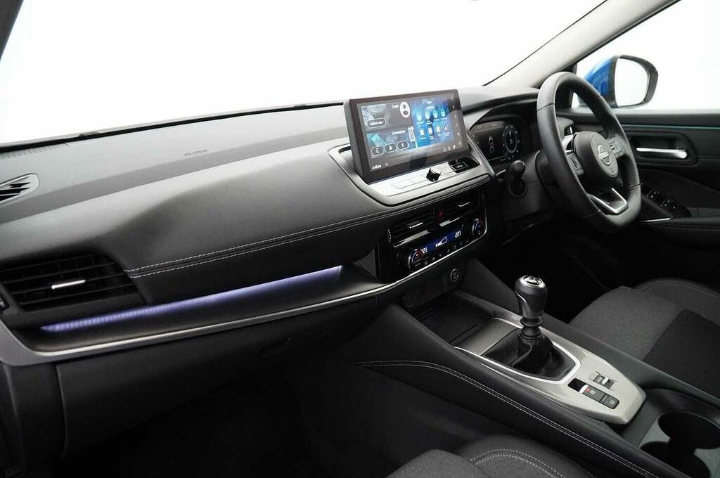 Nissan Qashqai 1.3 Dig-t Mh 140 N-connecta With Sat Nav And 360 V OV25GGU Blue #2