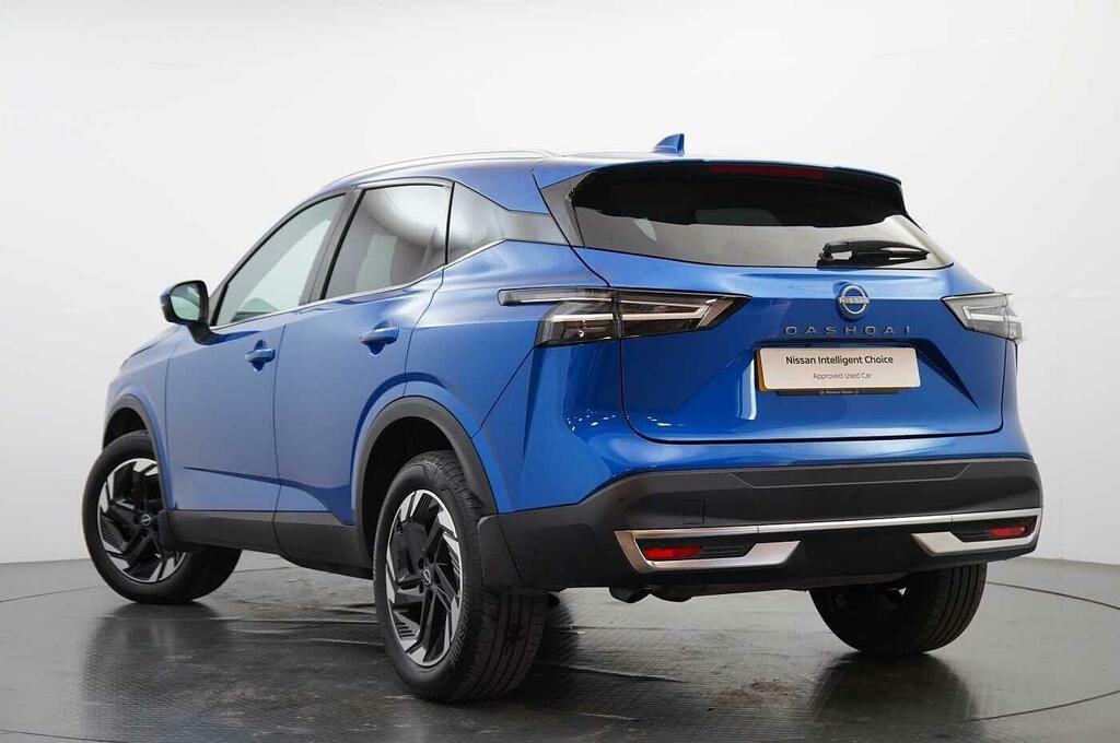 Nissan Qashqai 1.3 Dig-t Mh 140 N-connecta With Sat Nav And 360 V OV25GGU Blue #3