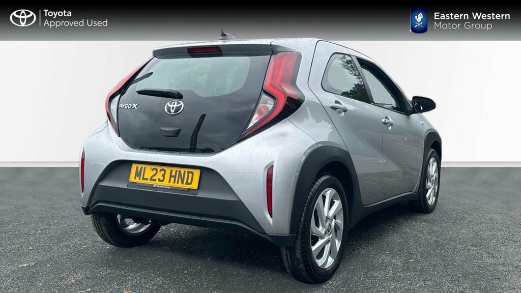 Toyota Aygo X 1.0 Vvt-i Pure X-shift Euro 6 Ss Silver #2