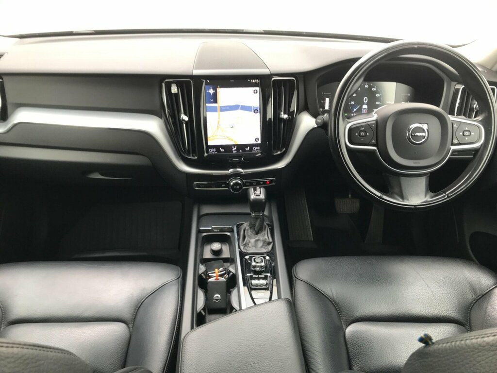 Volvo XC60 2.0 T5 Momentum Awd Euro 6 Ss Black #2