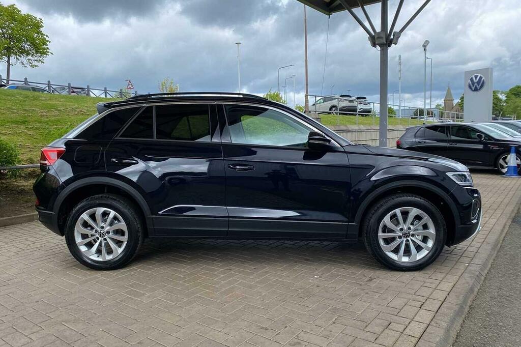 Volkswagen T-Roc 1.5 Tsi Match SL26WFP Black #4