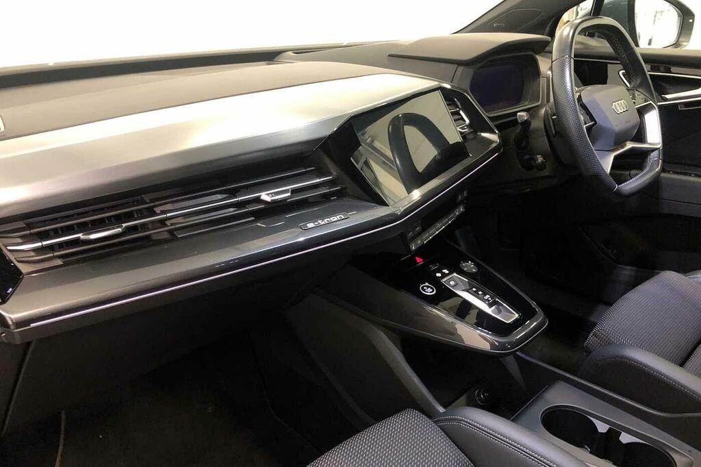 Audi Q4 E Tron Q4 Sportback S Line 50 E-tron Quattro 220,00 Kw SA22FVP Blue #2