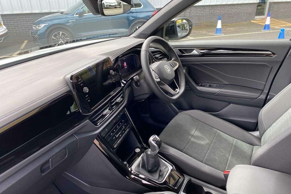 Volkswagen T-Roc 1.0 Tsi 115 Style Design SL26WLC White #2