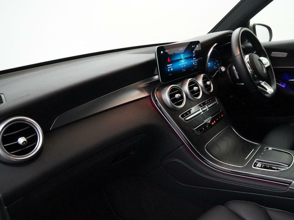 Mercedes-Benz GLC Class Glc 300 De 4Matic Amg Line Premium Silver #3