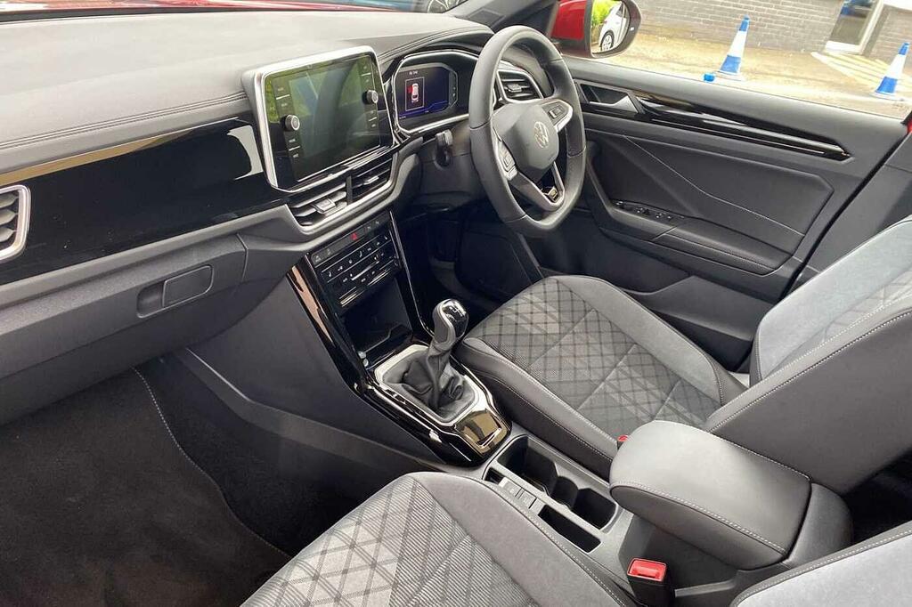 Volkswagen T-Roc 1.5 Tsi R-line SL26OZC Red #2