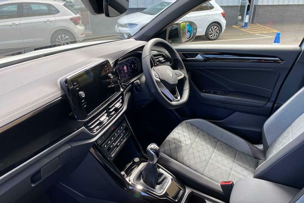 Volkswagen T-Roc 1.5 Tsi Black Edition Plus SL26UBV White #2