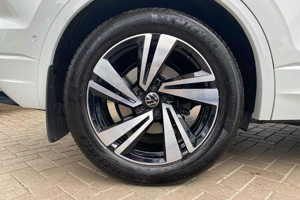 Volkswagen Touareg 3.0 V6 Tdi 4Motion R-line Tech White #5