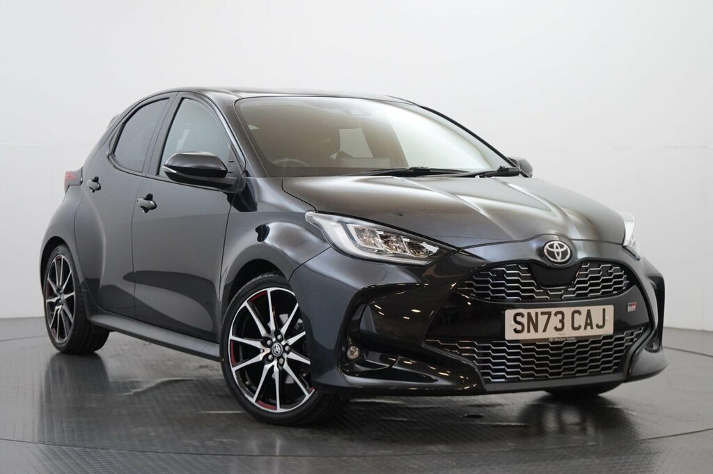Toyota Yaris 1.5 Vvt-h Gr Sport E-cvt Euro 6 Ss Black